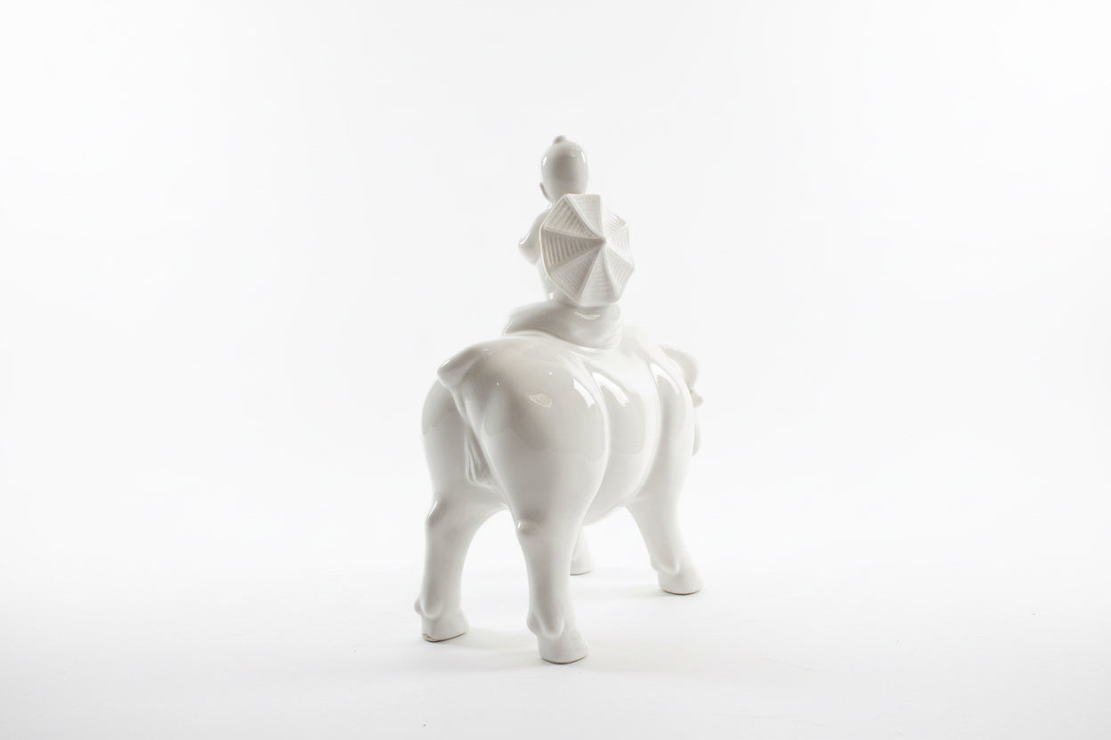 Figurine vintage en porcelaine de Chine Blanc de Chine