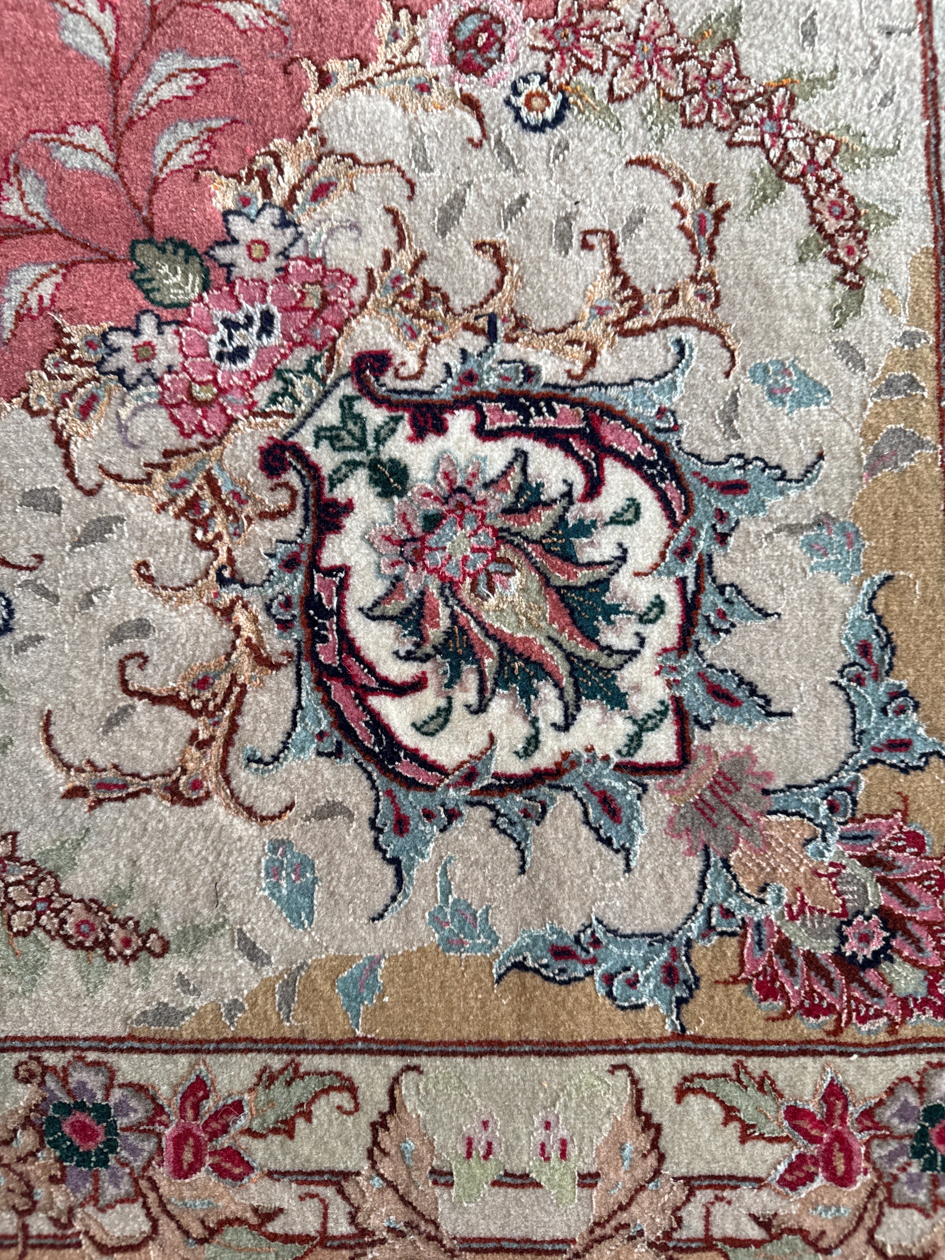 Tapis vintage iranien fait à la main