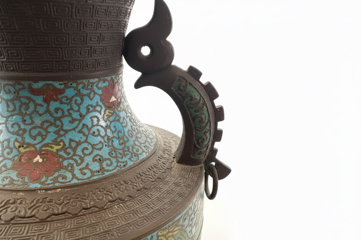 Vase ancien japonais en cloisonné