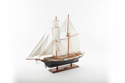 Maquette de bateau Harvey peinte