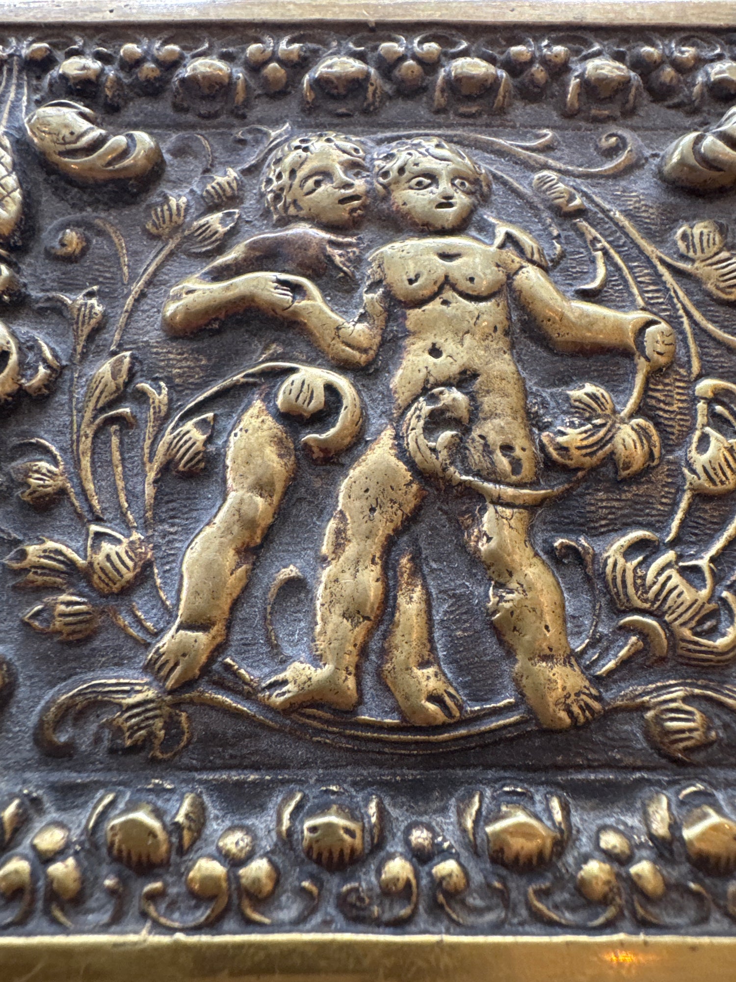 Boîte à bijoux ancienne en bronze putto angelots 1920