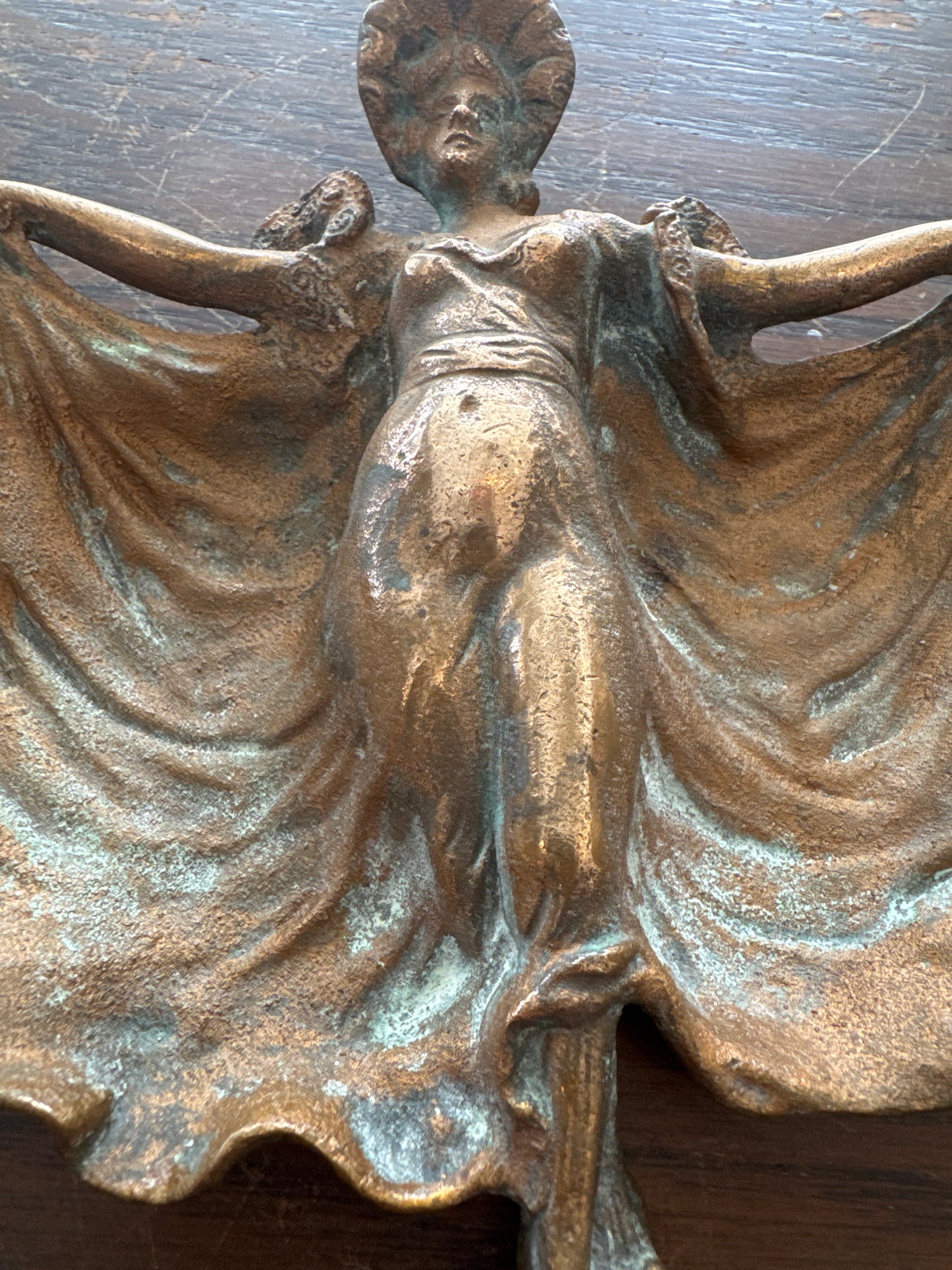 Plat Art nouveau ancien
