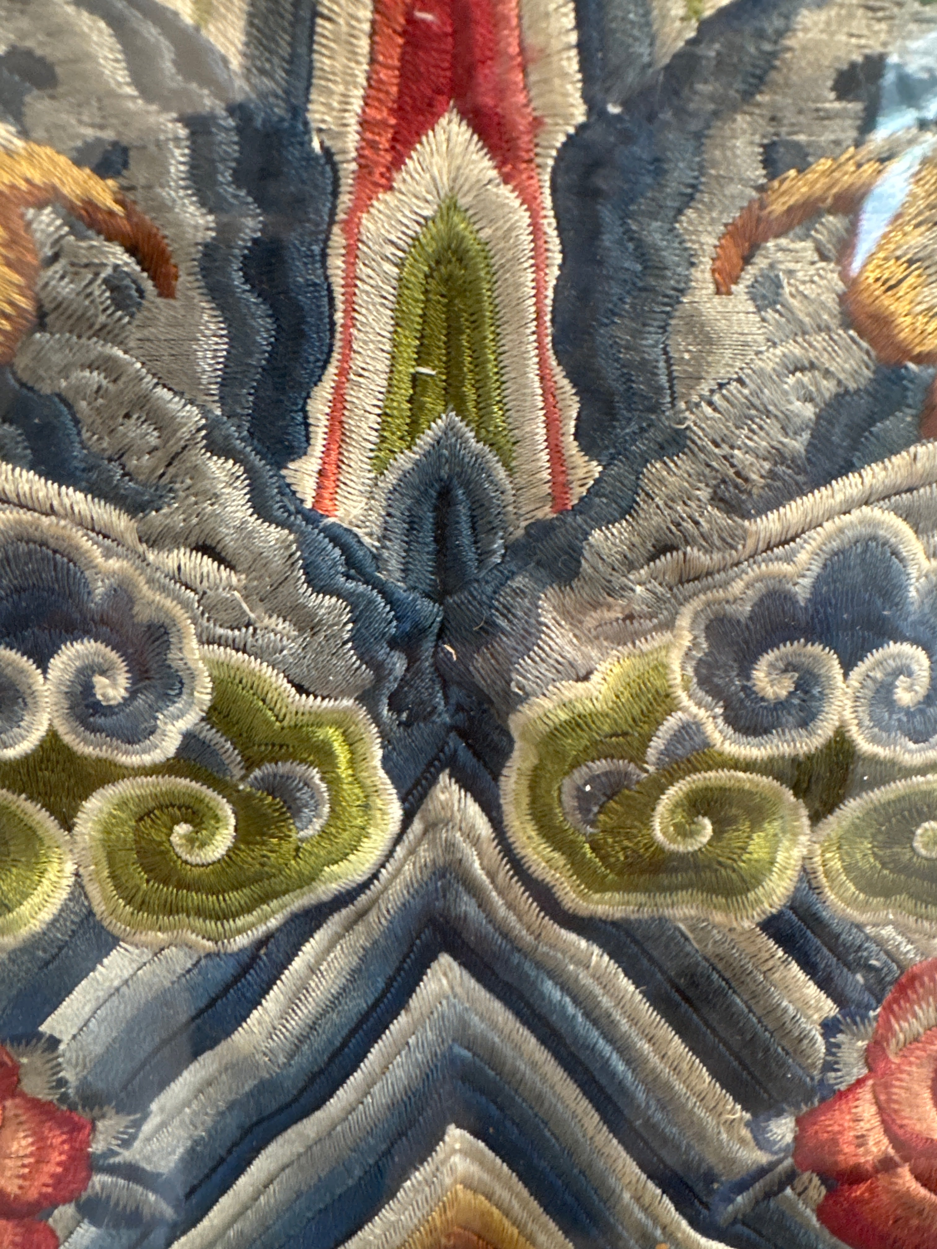 Framed Vintage Chinese Silk Embroidery