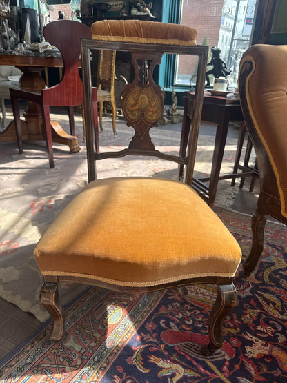 FIX Chaise longue antique avec deux chaises assorties