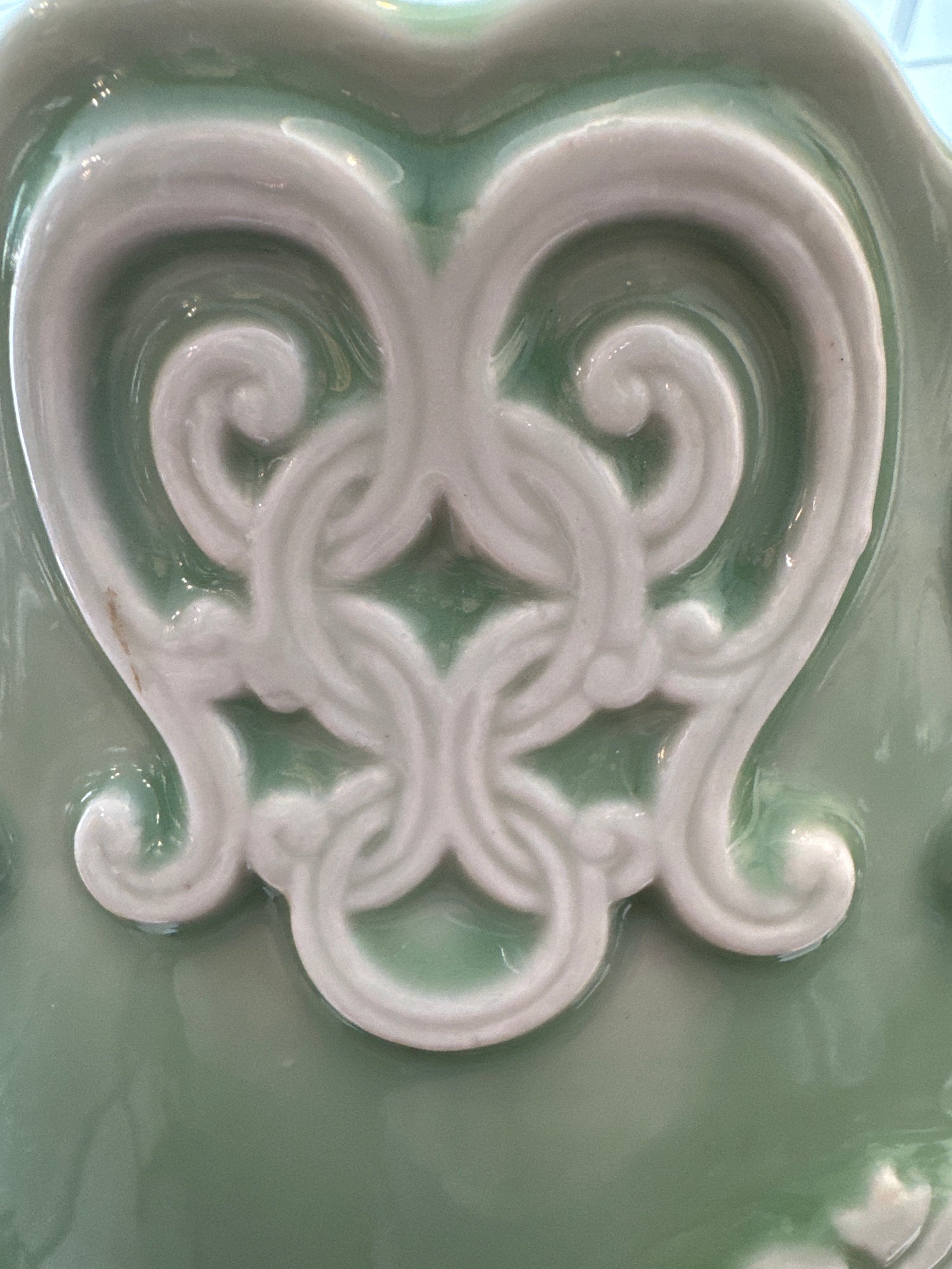 Vase/porte-parapluie en porcelaine vintage