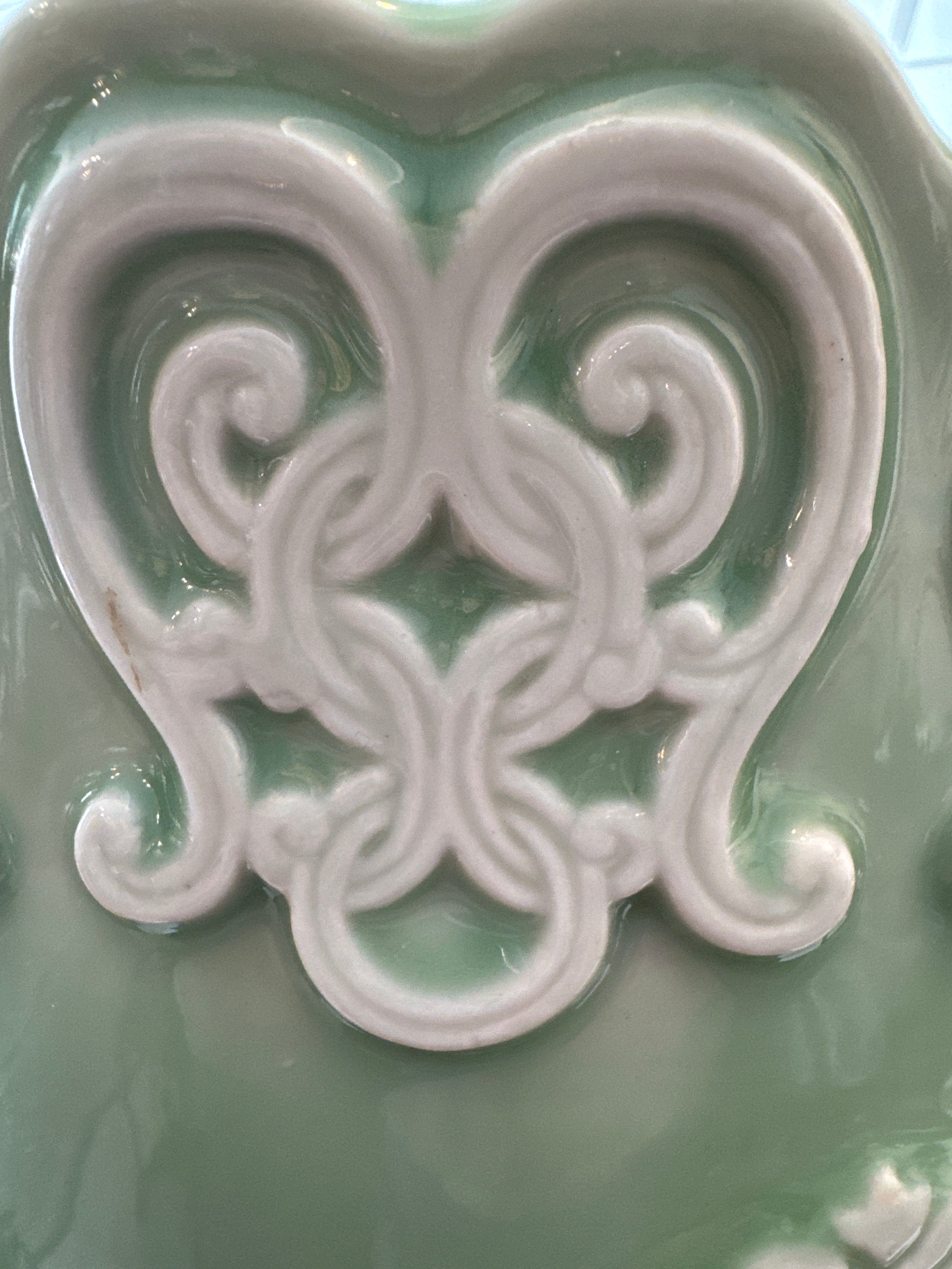 Vase/porte-parapluie en porcelaine vintage