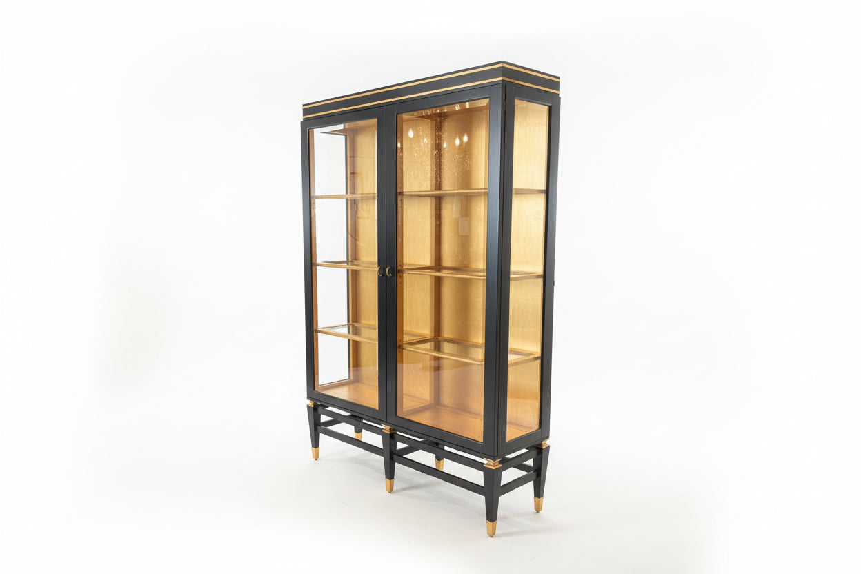 Armoire vintage noire et or