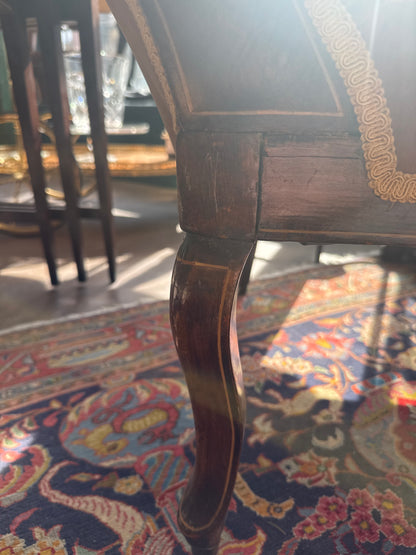 FIX Chaise longue antique avec deux chaises assorties