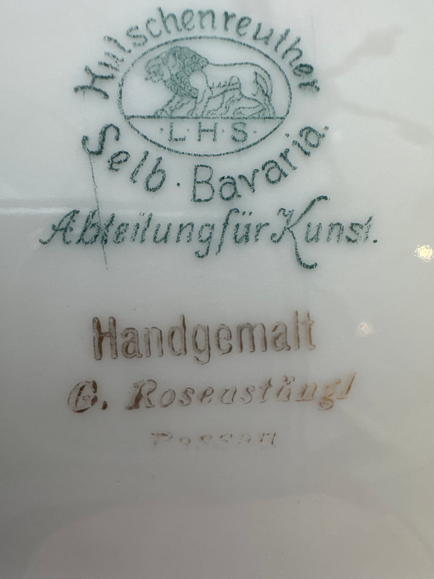 Boîte en porcelaine de Bavière peinte à la main