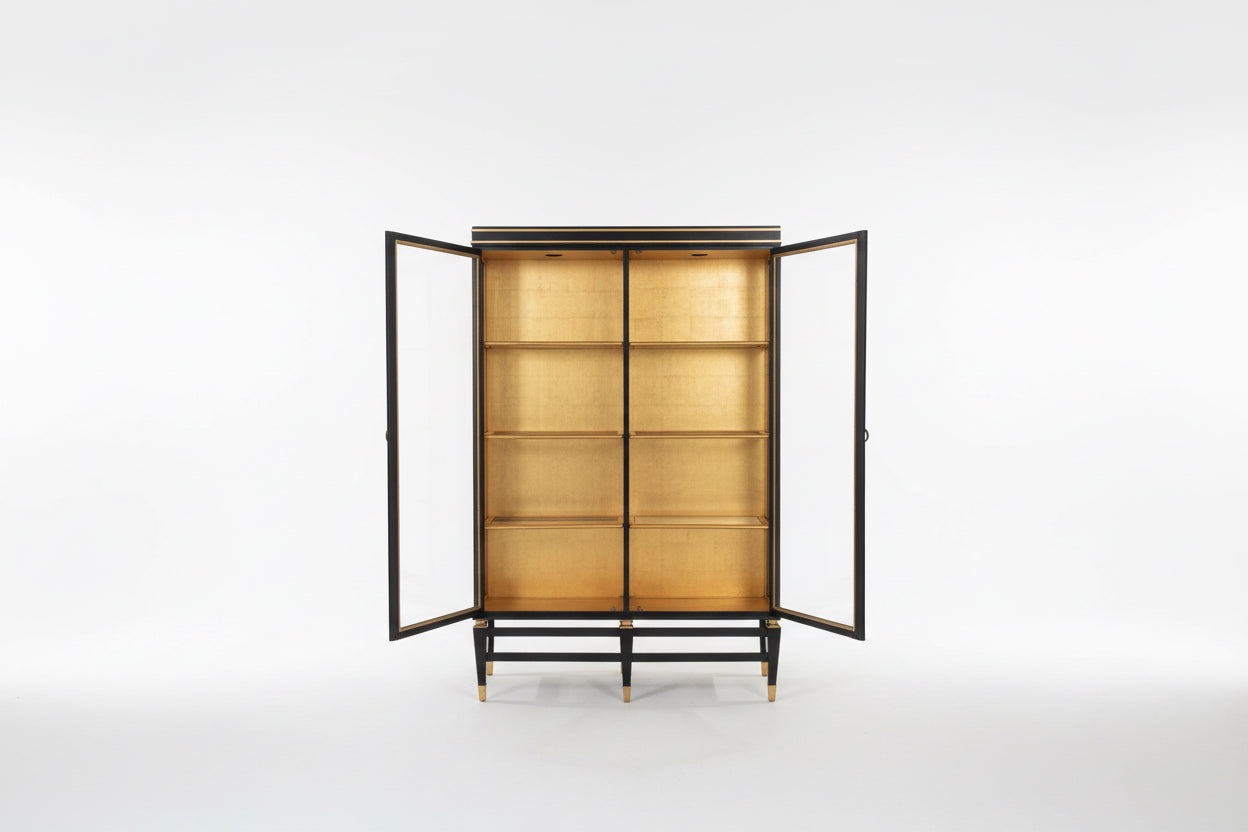 Armoire vintage noire et or