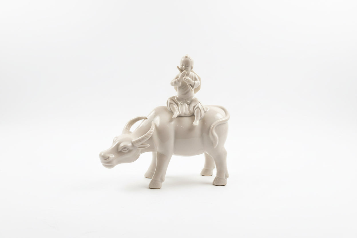 Figurine vintage en porcelaine de Chine Blanc de Chine