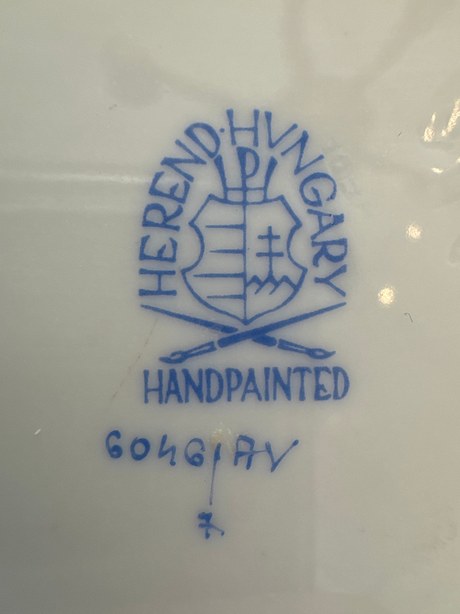 Boîte ronde couverte en porcelaine de Herend verte