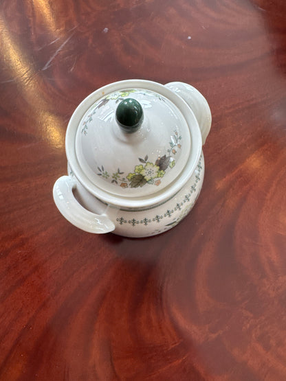 Vaisselle Royal Doulton « Provençal » — Service pour 18