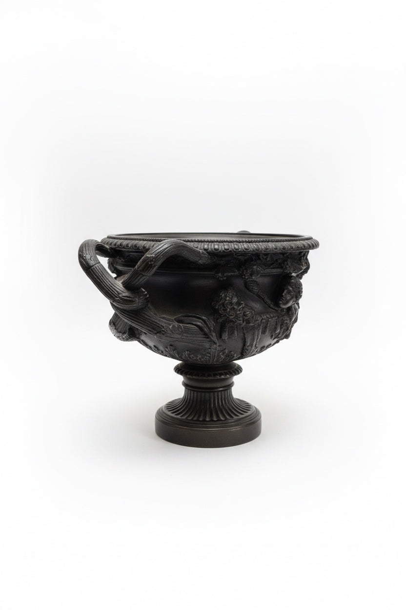 Urne en bronze patiné de reproduction néoclassique italienne, vase de Warwick
