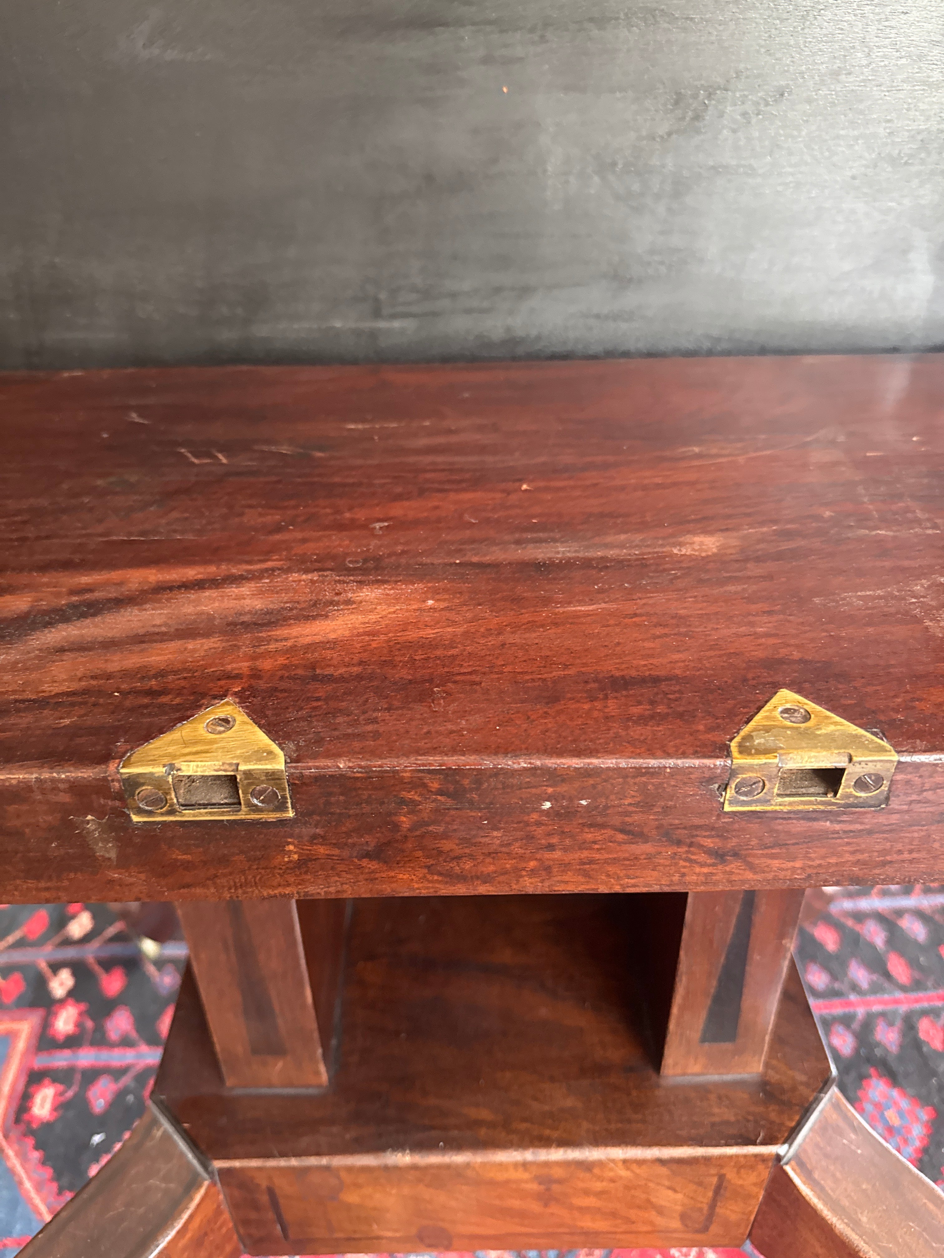 English Regency mahogany breakfast table. Flip-top