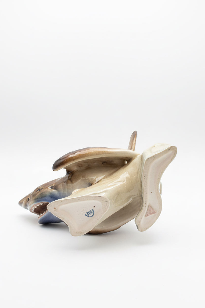 Figurine vintage bohème oiseau de chasse en porcelaine Royal Dux tchèque