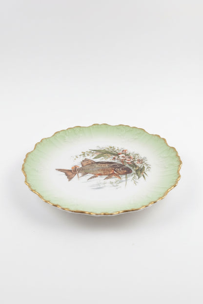 Plat de présentation et 6 assiettes à poisson anciens en porcelaine de Limoges, peints à la main