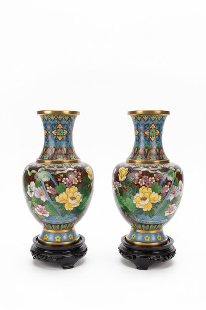 Paire de vases en cloisonné