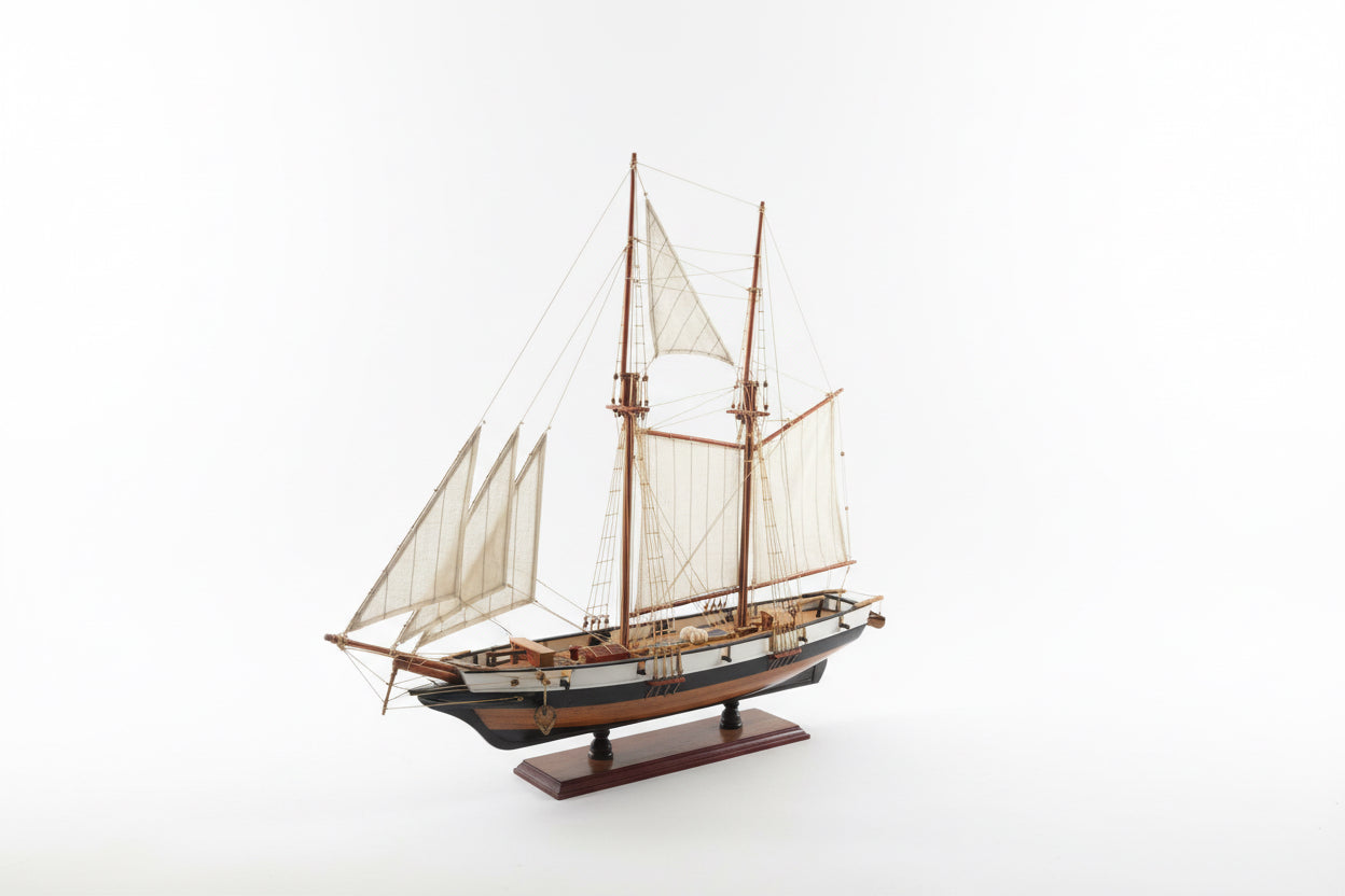 Maquette de bateau Harvey peinte