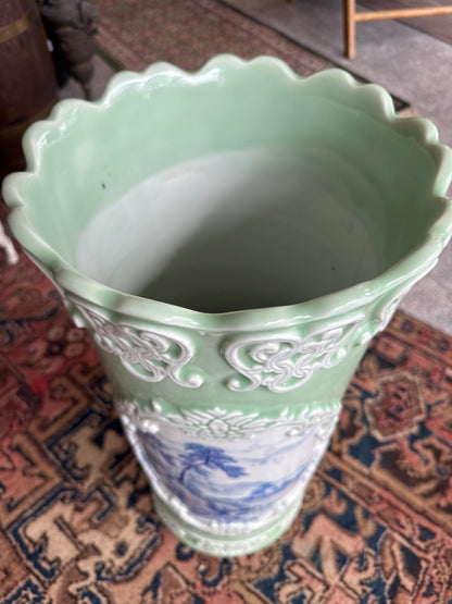 Vase/porte-parapluie en porcelaine vintage